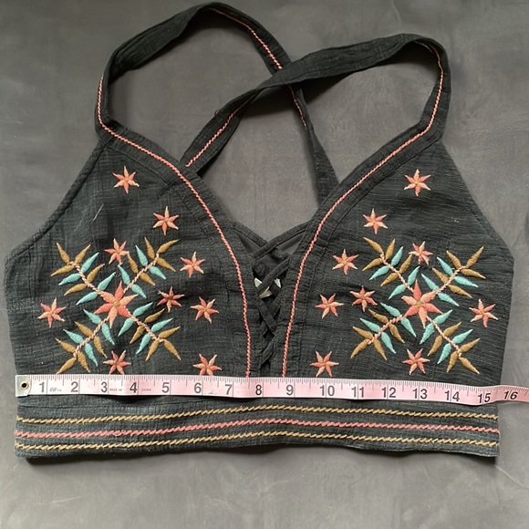 NWOT AE Crop top - Picture 4 of 4